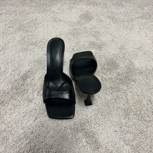 Zara black heel size 38 or us 7 worn once